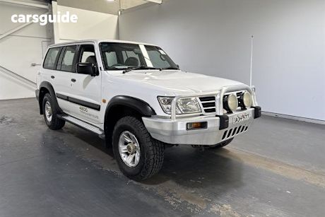 White 2002 Nissan Patrol Wagon St (4X4)