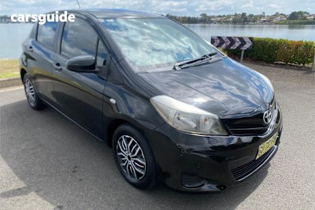 Black 2013 Toyota Yaris Hatchback Yr