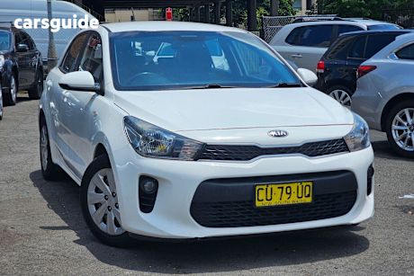 White 2019 Kia RIO Hatchback S