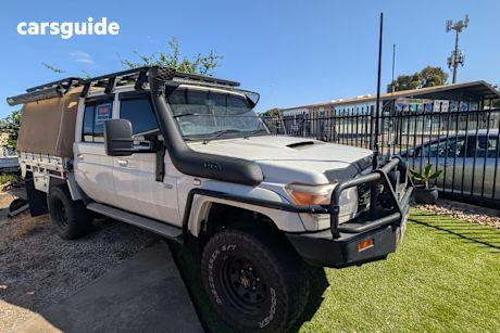 White 2013 Toyota Landcruiser Double Cab Chassis Gxl (4X4)