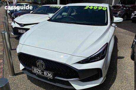 White 2023 MG MG5 Sedan Essence