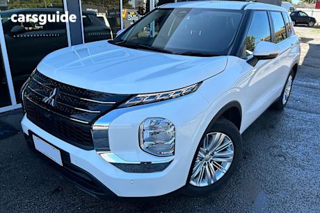 White 2024 Mitsubishi Outlander Wagon Es 5 Seat (2Wd)