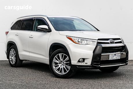 White 2014 Toyota Kluger Wagon Grande (4X4)