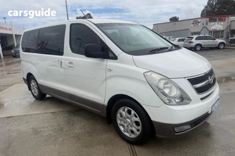 White 2014 Hyundai Imax Wagon