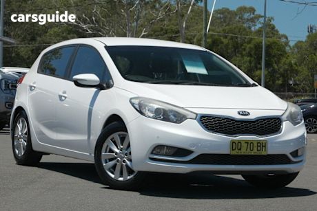White 2015 Kia Cerato Hatchback S Premium