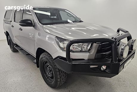 Silver 2022 Toyota Hilux Double Cab Pick Up Sr (4X4)