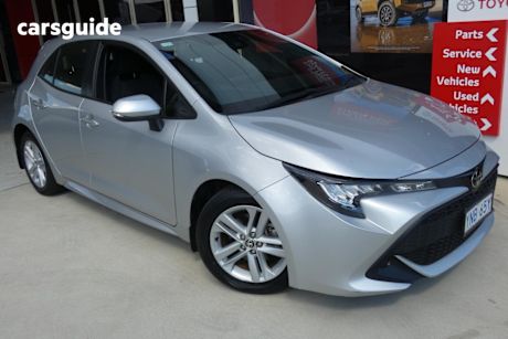Silver 2018 Toyota Corolla Hatchback Ascent Sport