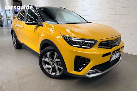 Yellow 2022 Kia Stonic Wagon Sport