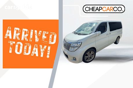 White 2004 Nissan Elgrand Wagon