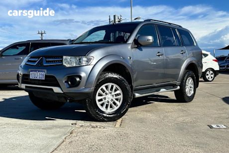 Silver 2015 Mitsubishi Challenger Wagon (4X4)
