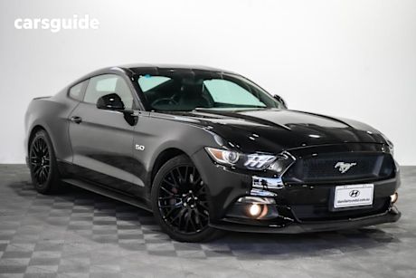 Black 2017 Ford Mustang Coupe Fastback Gt 5.0 V8