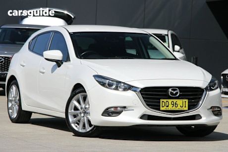 White 2016 Mazda 3 Hatchback Sp25