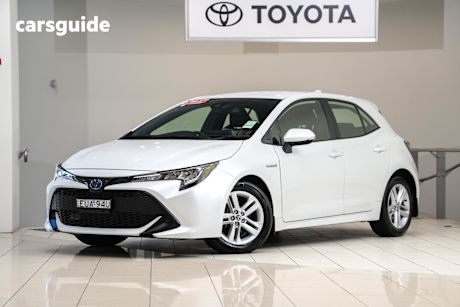 White 2022 Toyota Corolla Hatchback Ascent Sport Hybrid