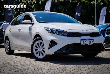 White 2024 Kia Cerato Hatchback S