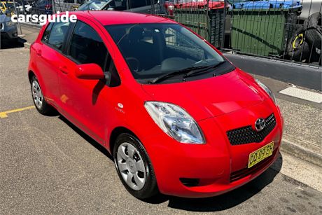 Red 2006 Toyota Yaris Hatchback Yrs