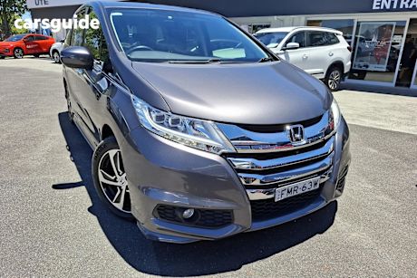 Silver 2014 Honda Odyssey Wagon Vti-L