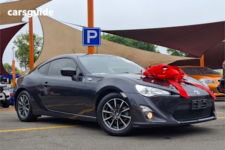 Grey 2014 Toyota 86 Coupe Gt