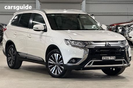 White 2019 Mitsubishi Outlander Wagon Ls 7 Seat (2Wd)