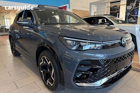 Grey 2025 Volkswagen Tiguan Wagon 195Tsi R-Line