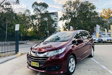 Red 2014 Honda Odyssey Wagon Vti