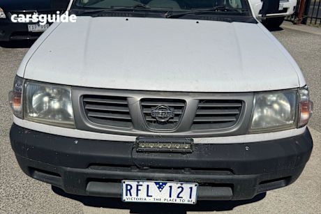 White 2001 Nissan Navara Cab Chassis Dx