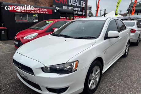 White 2010 Mitsubishi Lancer Sedan Vr