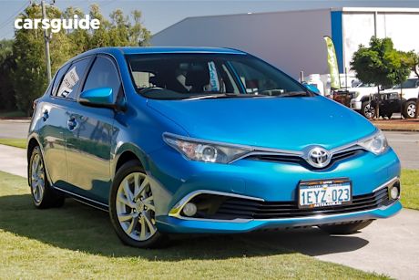 Blue 2016 Toyota Corolla Hatchback Ascent Sport