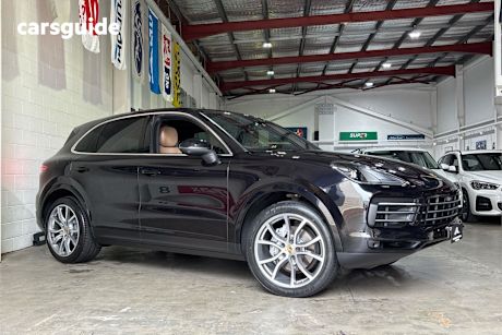 Black 2018 Porsche Cayenne Wagon