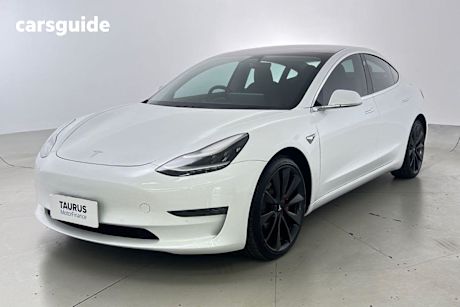 White 2019 Tesla Model 3 Sedan Performance