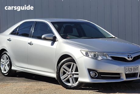 Silver 2014 Toyota Camry Sedan Atara S