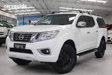 White 2018 Nissan Navara Dual Cab Pick-up St (4X2)