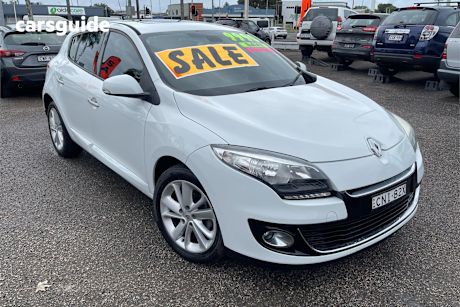 White 2013 Renault Megane Hatchback Privilege