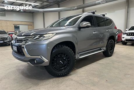 Silver 2016 Mitsubishi Pajero Sport Wagon Exceed (4X4) 7 Seat