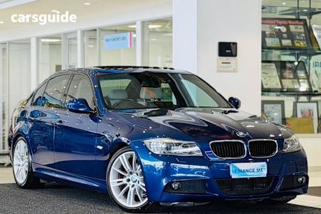 Blue 2009 BMW 320I Sedan Executive