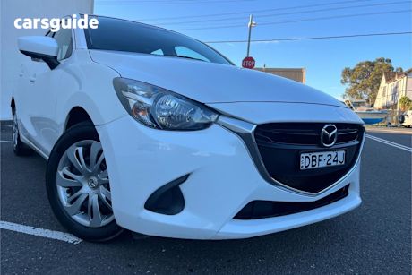White 2015 Mazda 2 Hatchback Neo