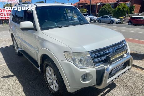 White 2011 Mitsubishi Pajero Wagon Exceed Lwb (4X4)