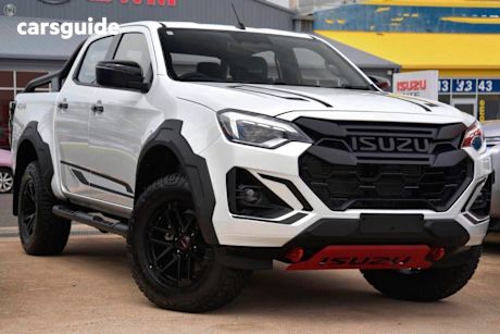 White 2025 Isuzu D-MAX Crew Cab Utility Blade