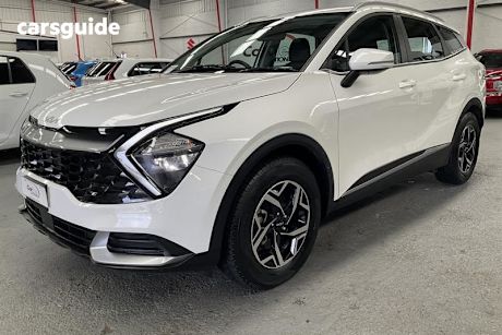 White 2024 Kia Sportage Wagon S (Awd)