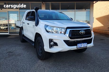 White 2020 Toyota Hilux Double Cab Chassis Sr (4X4)