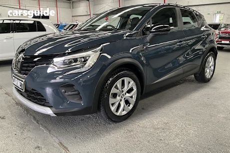 Blue 2023 Renault Captur Wagon Life