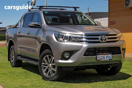 Silver 2017 Toyota Hilux Dual Cab Utility Sr5 (4X4)