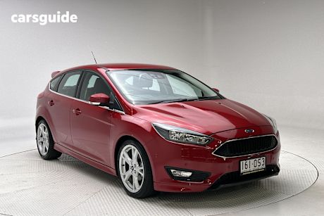 Red 2018 Ford Focus Hatchback Titanium