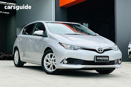 Silver 2016 Toyota Corolla Hatchback Ascent