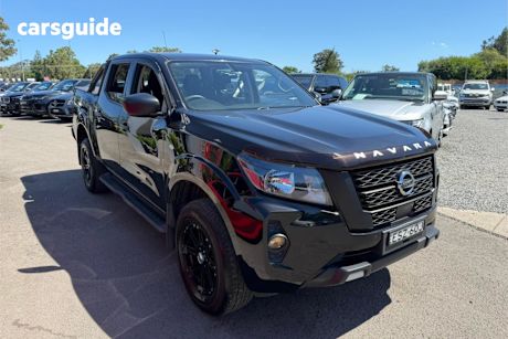 Black 2022 Nissan Navara Dual Cab Pick-up Sl (4X4)
