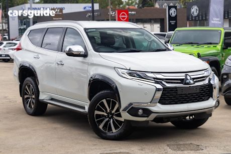 White 2017 Mitsubishi Pajero Sport Wagon Exceed (4X4) 7 Seat