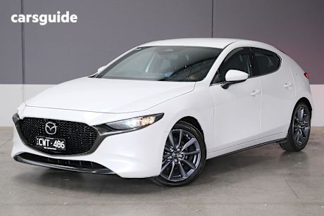 White 2024 Mazda 3 Hatchback G20 Touring
