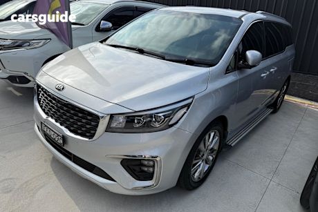 Silver 2019 Kia Carnival Wagon Platinum