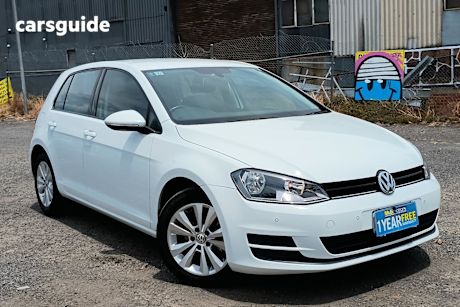White 2014 Volkswagen Golf Hatchback 90 Tsi Comfortline