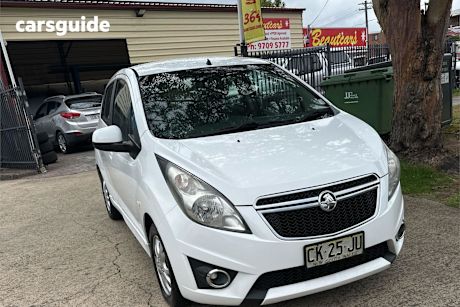 White 2015 Holden Barina Spark Hatchback Cd