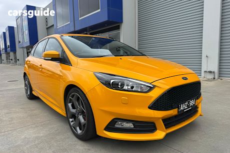 Yellow 2016 Ford Focus Hatchback St2